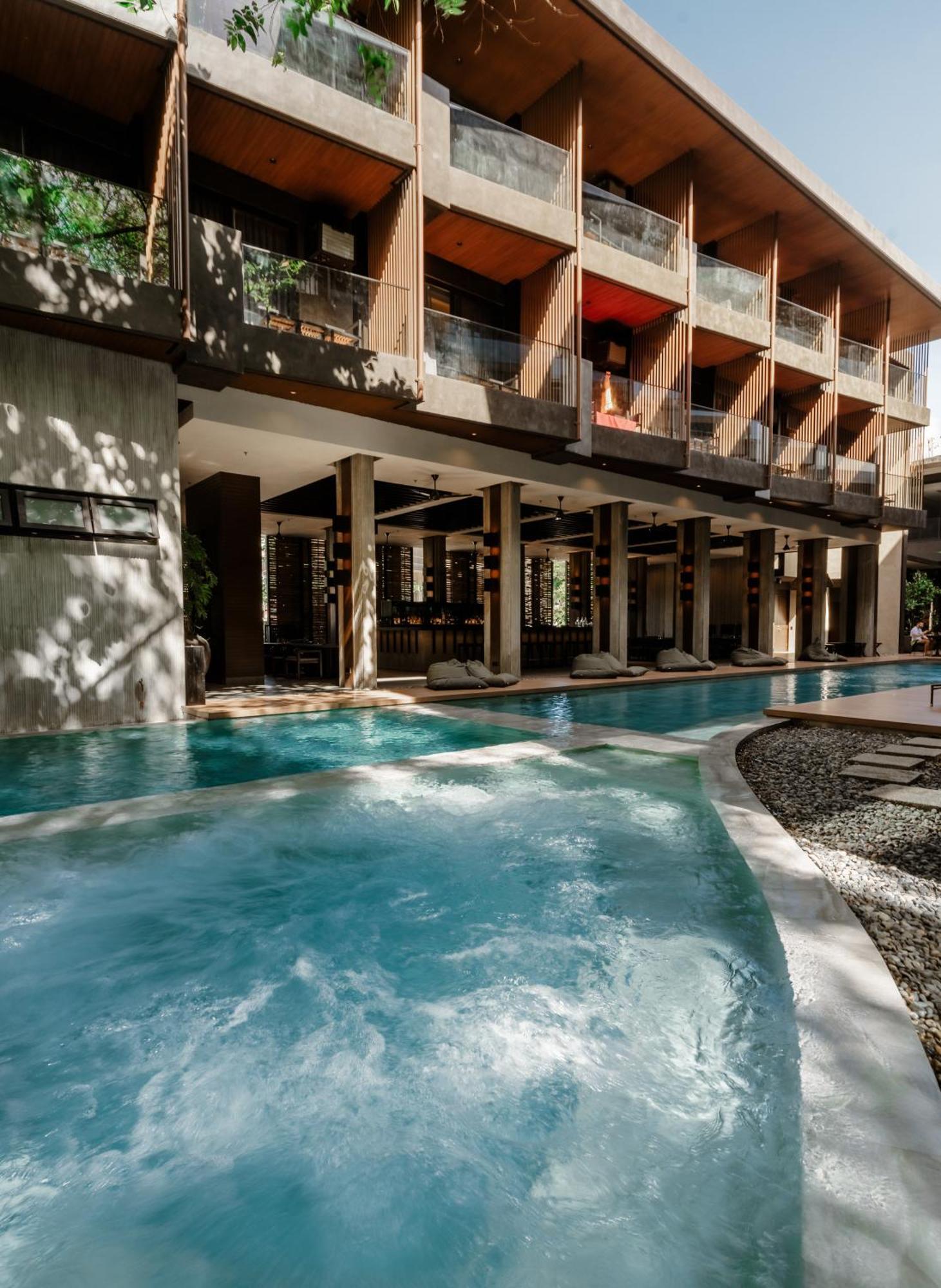 The Funny Lion - El Nido Hotel Exterior photo